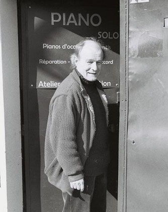 photo Bernard sur le seuil de Piano Solo